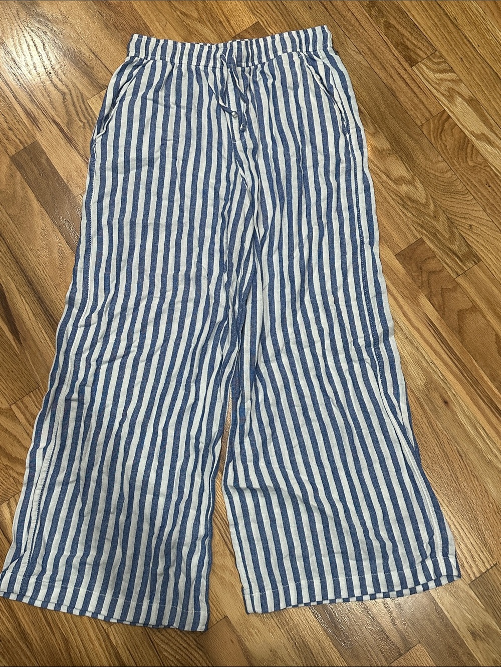 Old Navy Blue and White Vertical Stripe Pull-On Wide Leg Pants 14/16
